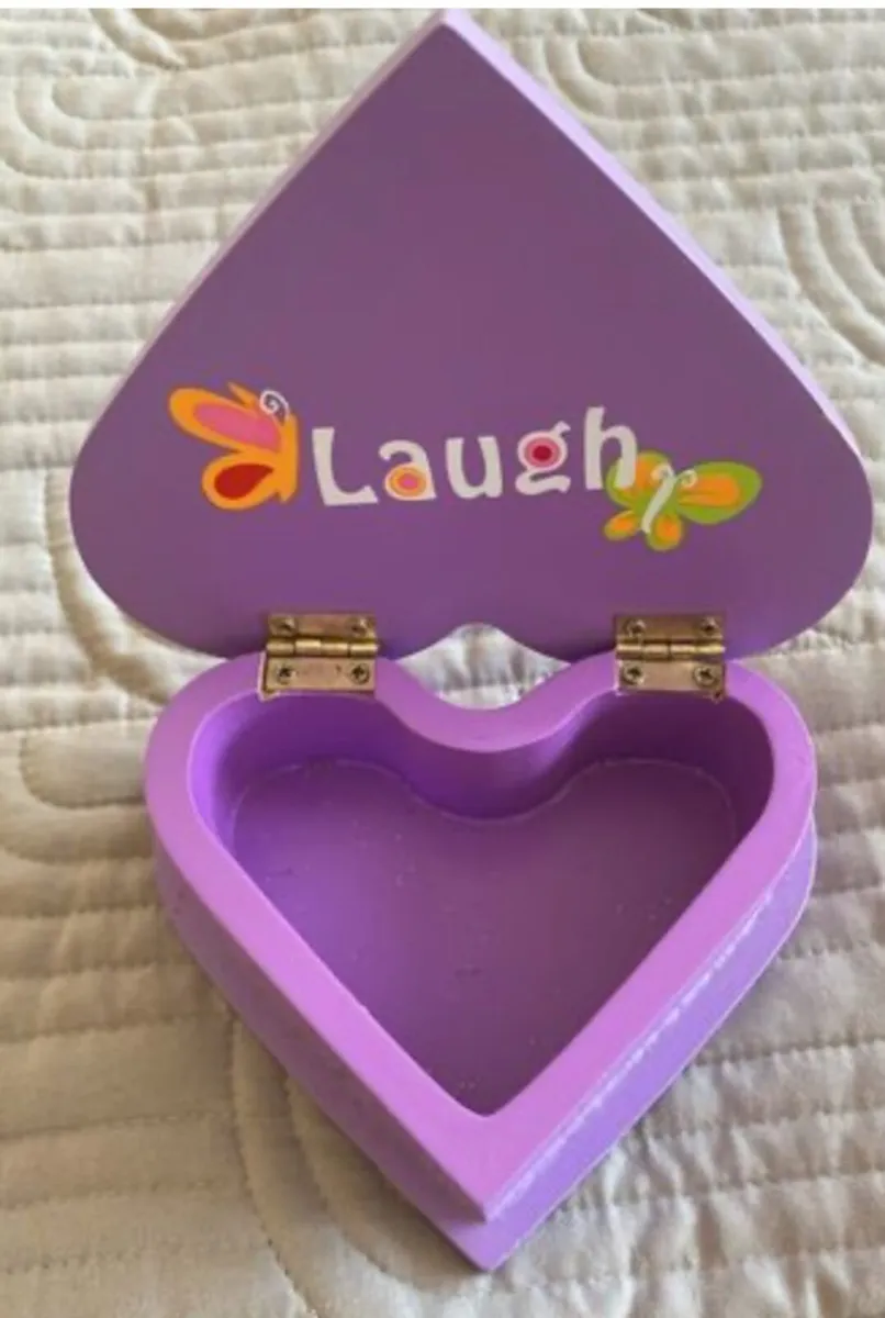 Beautiful ornate small jewellery box - Live Laugh - Image 3