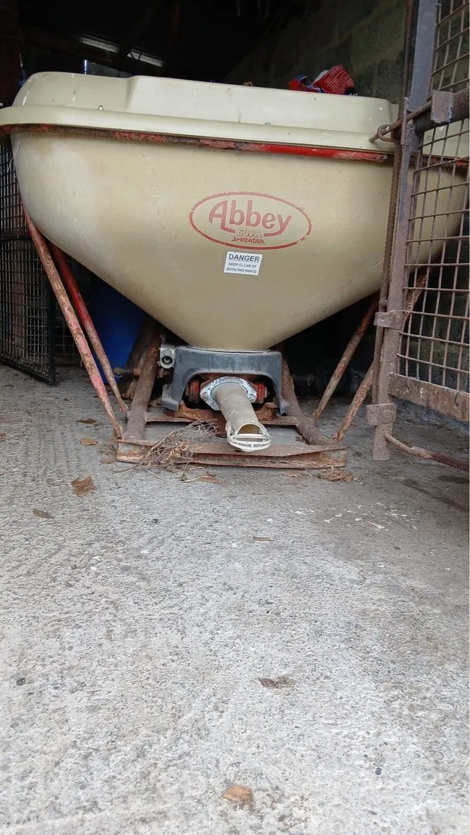 Abbey  manure spreader