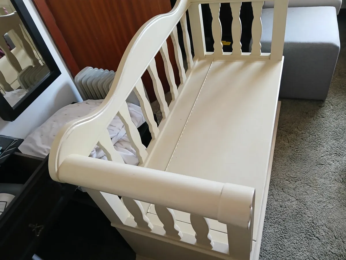 Reception bench double 💺 💺  chair seating - Image 1