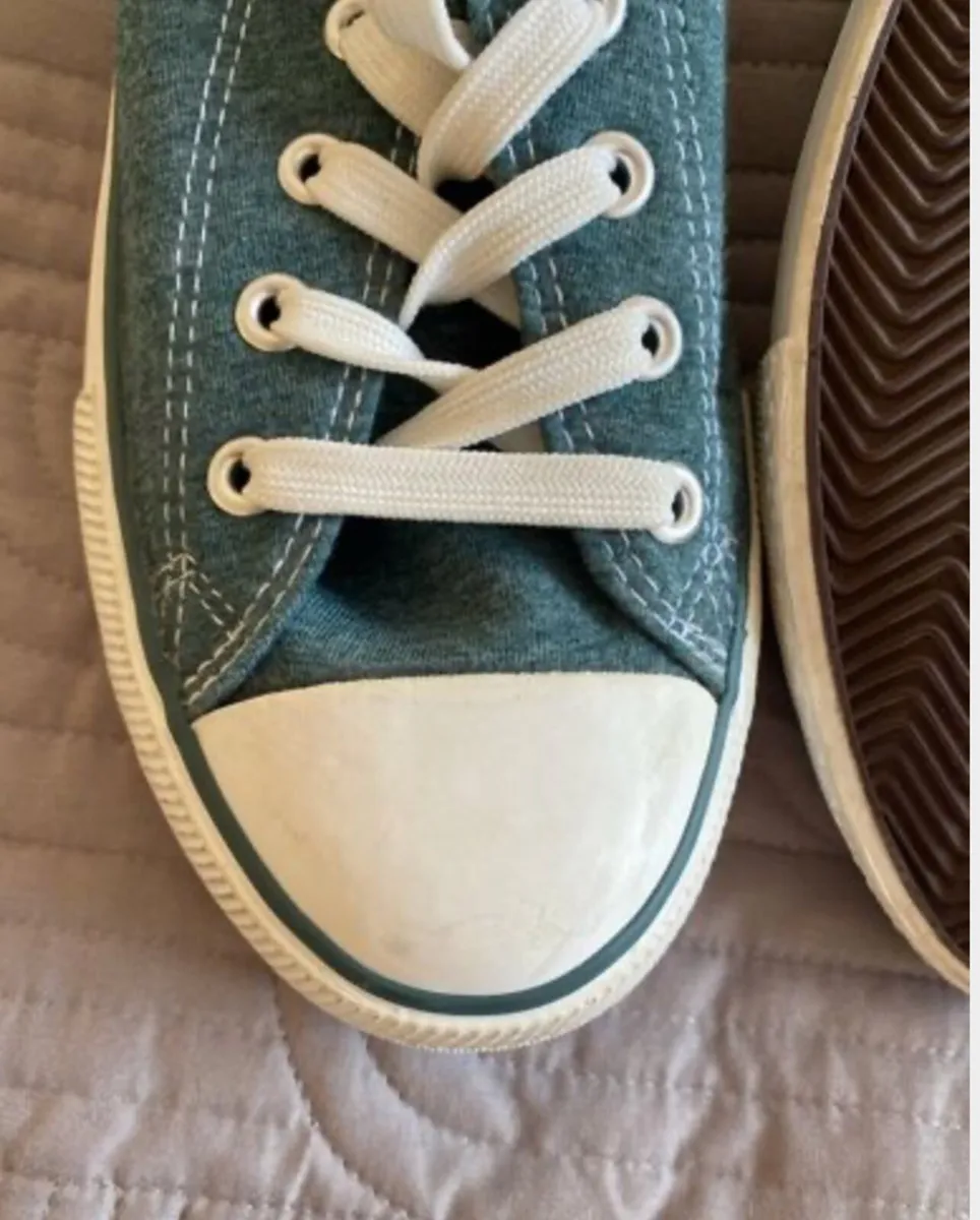 Penneys converse style trainers - Size 6UK - Image 4
