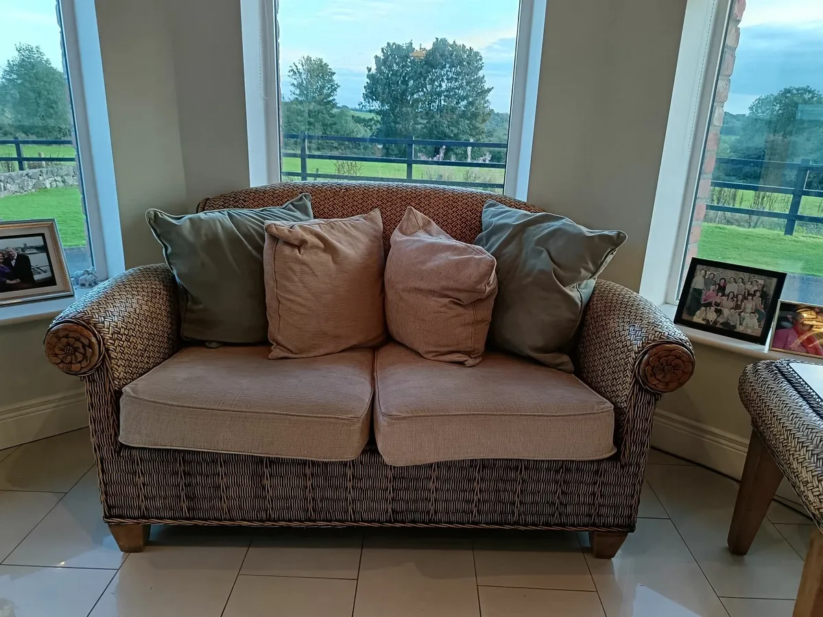 Suite of furniture - Image 2