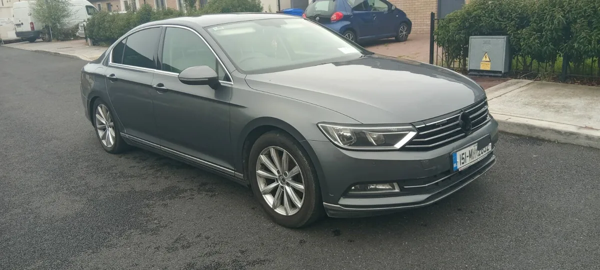 15 volkswagen passat  hline 1.6 this - Image 1