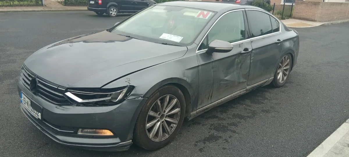 15 volkswagen passat  hline 1.6 this - Image 3