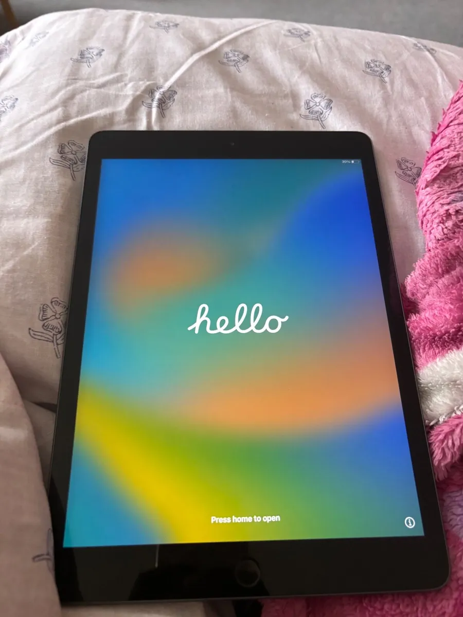 iPad - Image 1