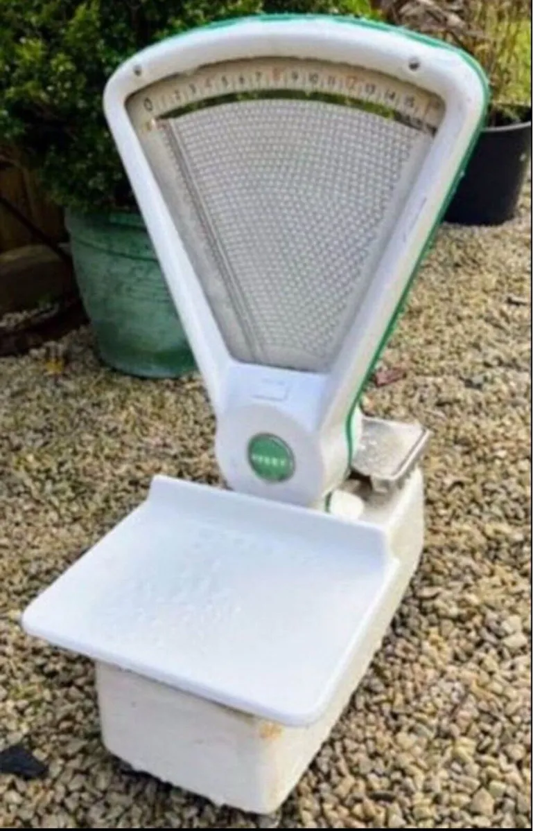 Vintage Shop Scales