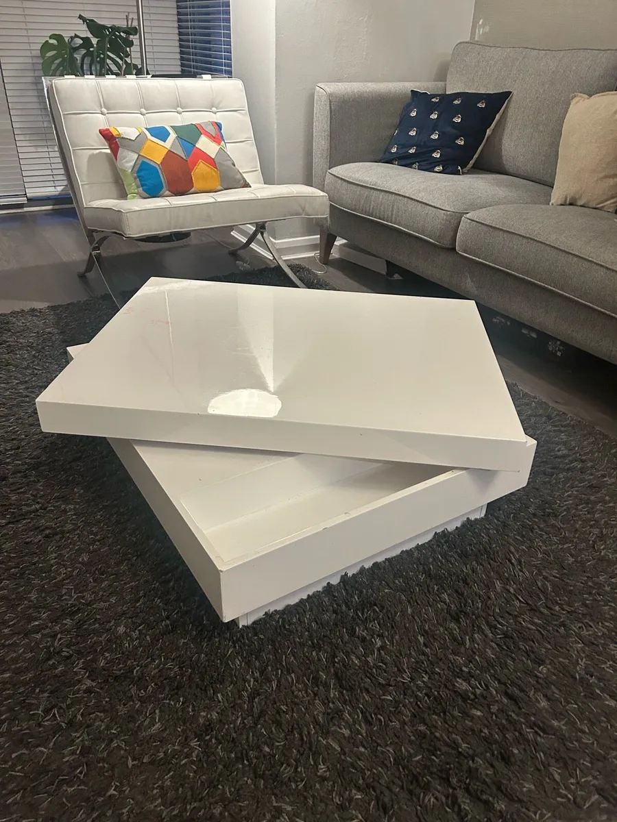 Coffee Table €90 - Image 4