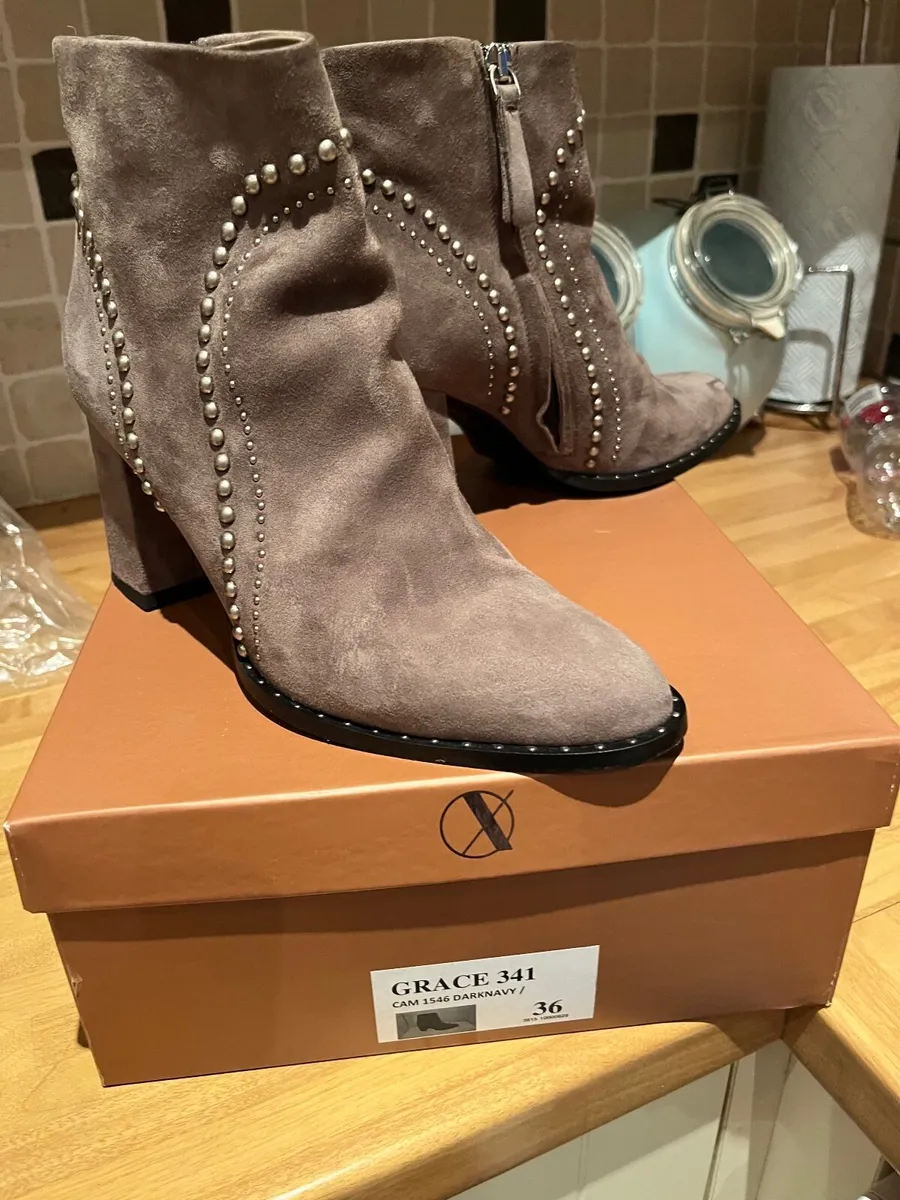 Shoes - Image 3