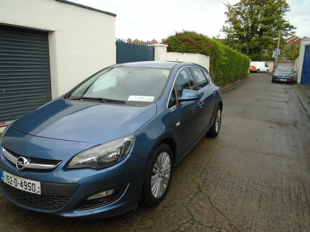 Opel Astra 2015 - Image 2