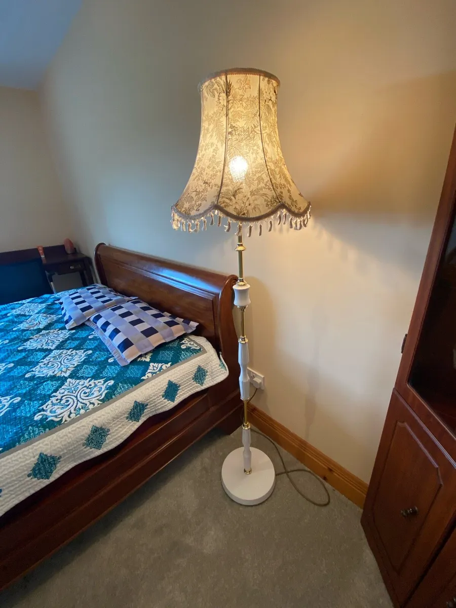 Vintage Lamp - Image 4