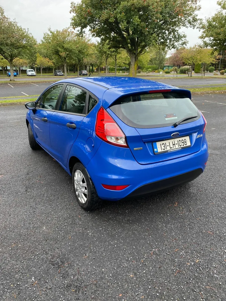 Ford Fiesta 2013 - Image 2