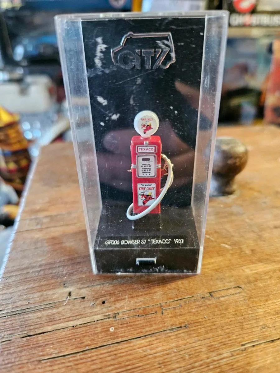 Corgi Petrol Pump - Image 1