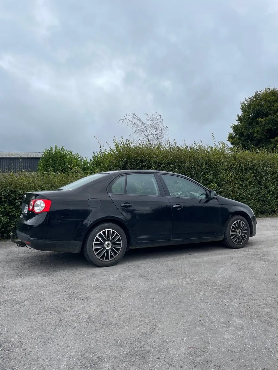 Volkswagen Jetta 2010 - Image 1