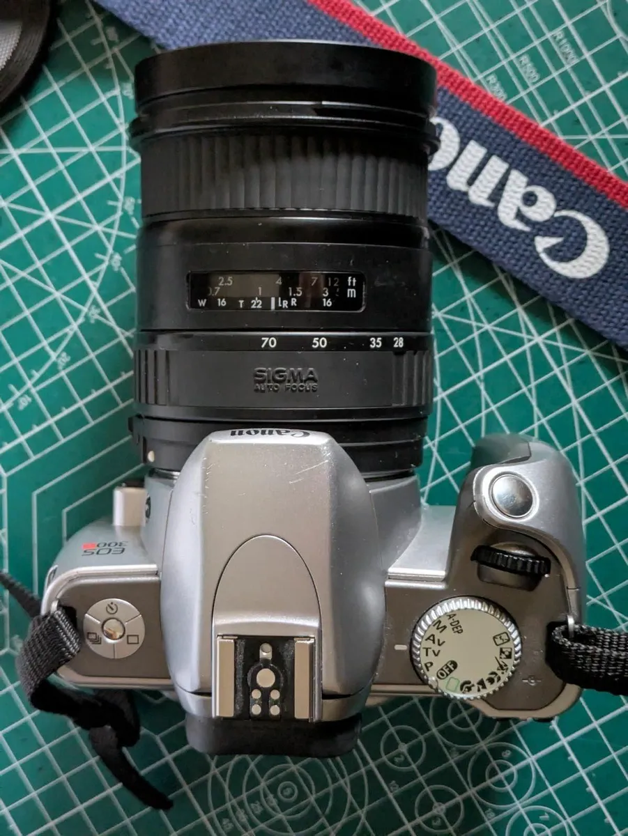 🎞️ Canon EOS 300V + Sigma 24-70mm 2.8 lens 💥 - Image 4