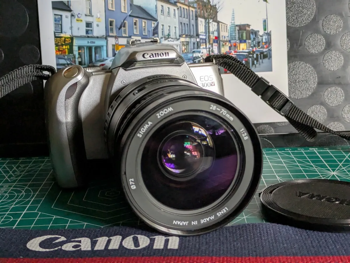 🎞️ Canon EOS 300V + Sigma 24-70mm 2.8 lens 💥 - Image 1
