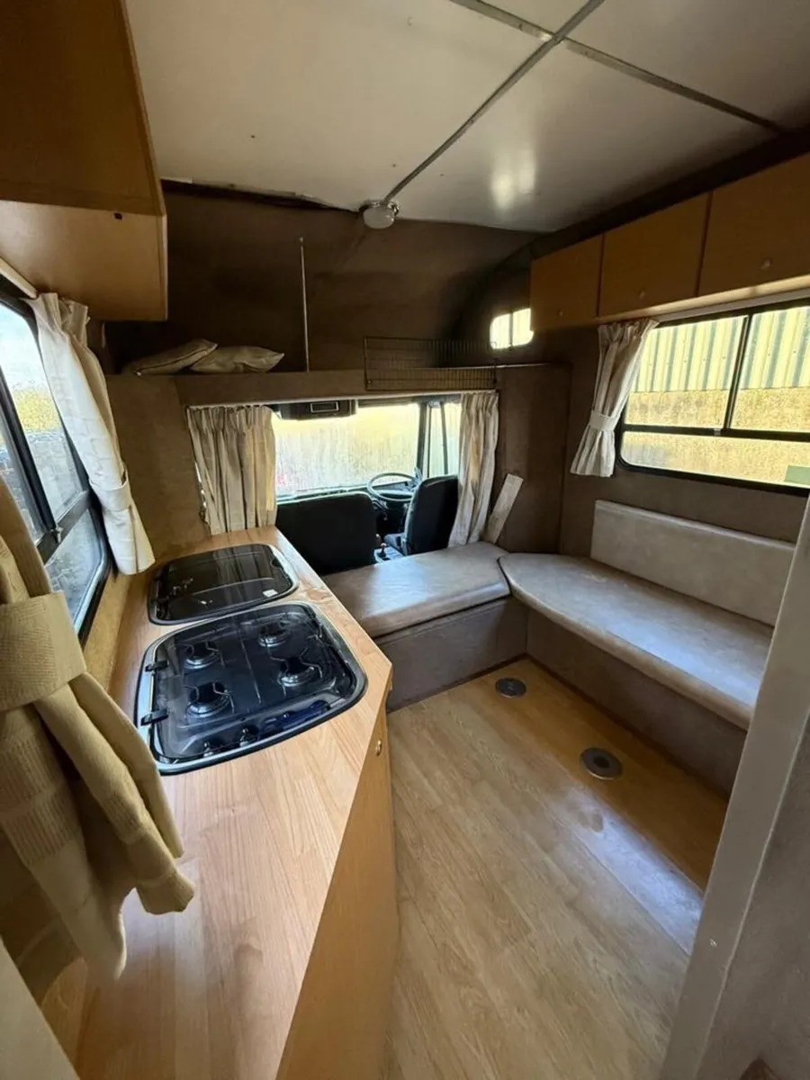 Iveco Ford horse lorry - Image 3