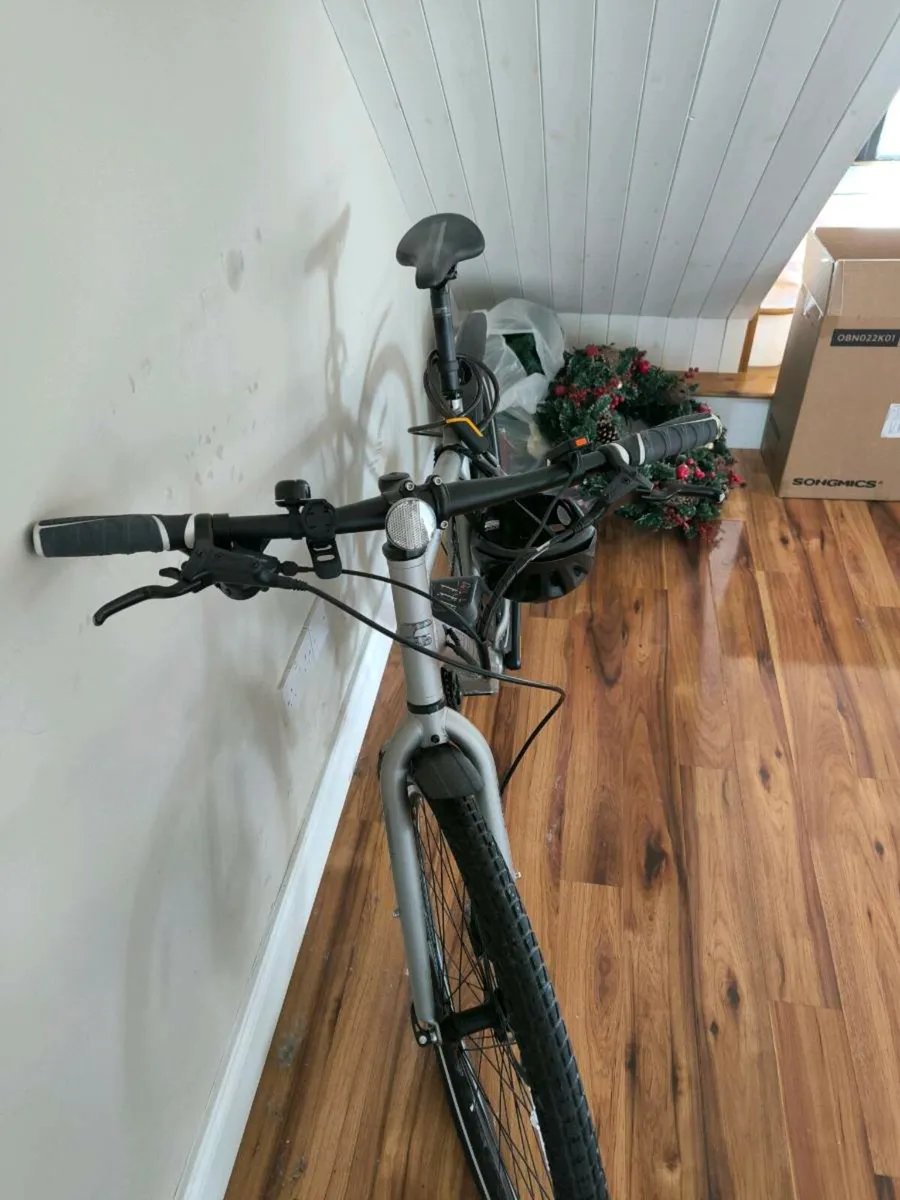 Carrera Subway Electric Bike - Large - Image 2