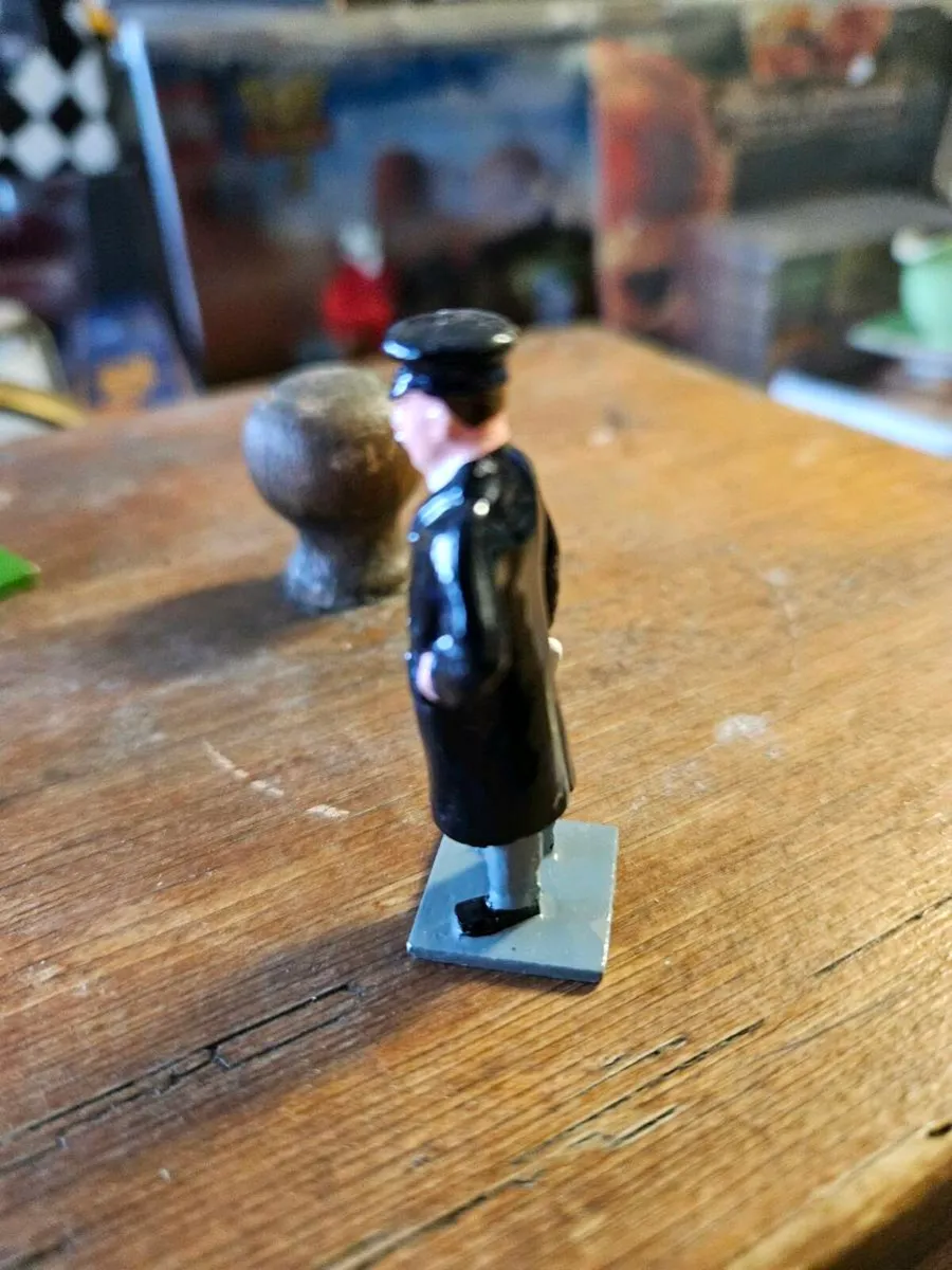Corgi Hornby O Gauge Train or Ship Figure - Image 4