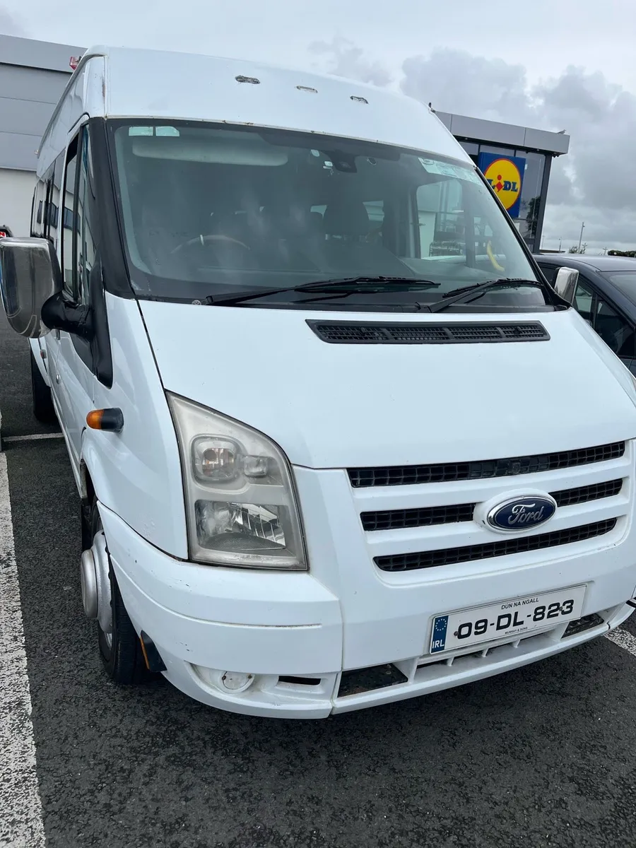Ford Transit 16 seater minibus 2009 - Image 1