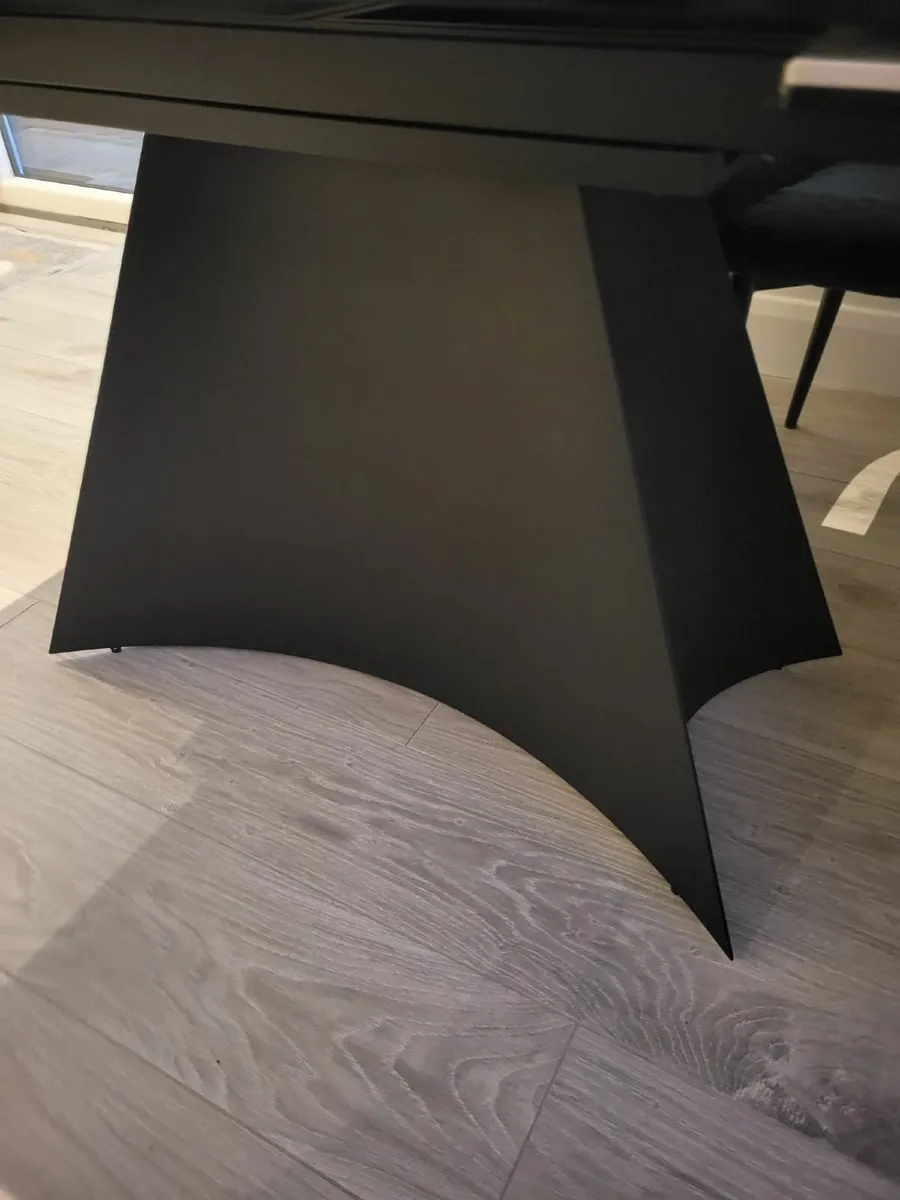 Dining Table & Chairs - Image 4