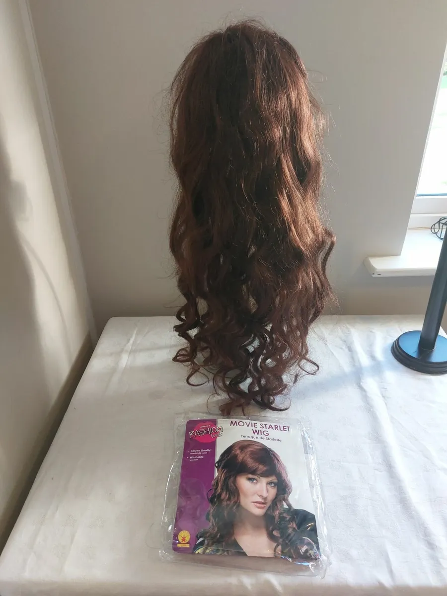 Costume Wigs x 3 - Image 4