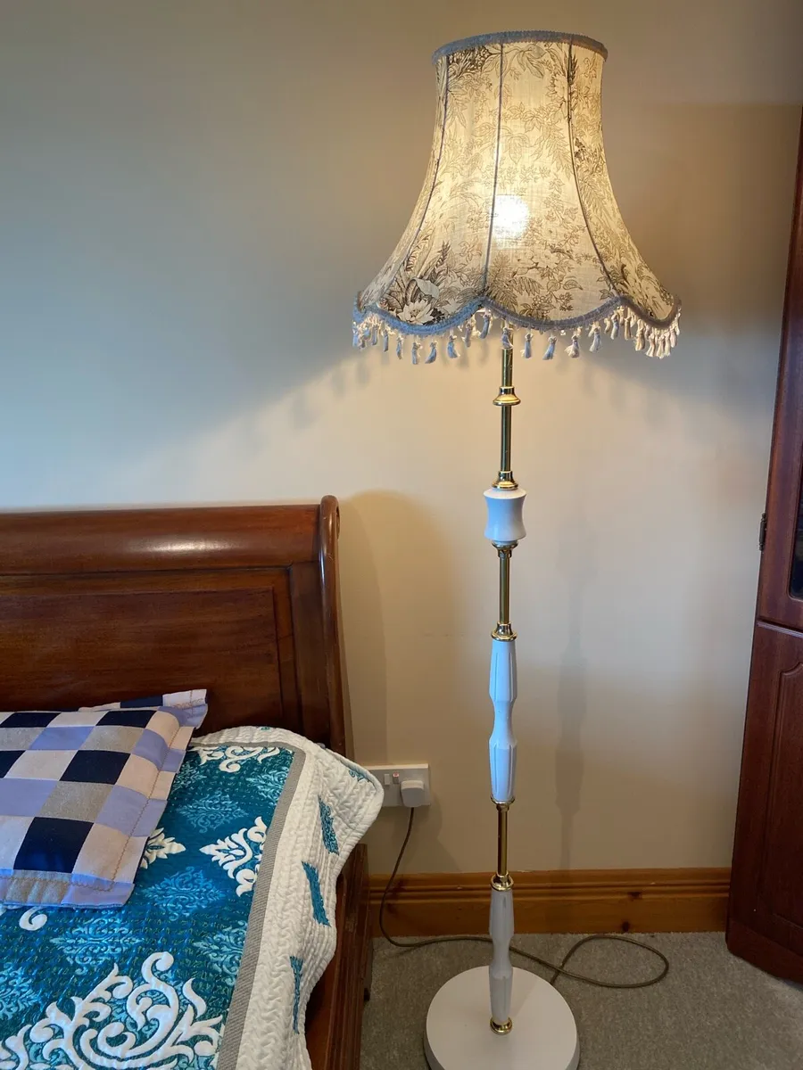 Vintage Lamp - Image 1