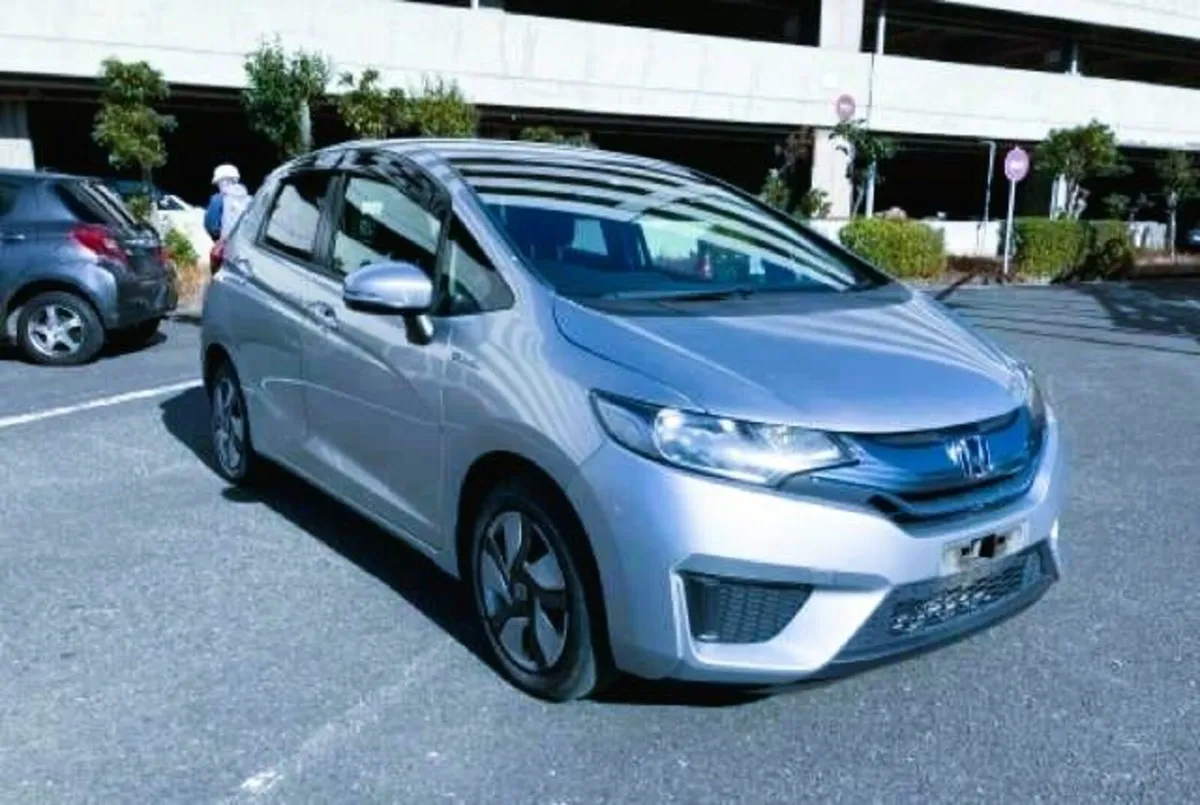 Honda Fit 2014 - Image 2