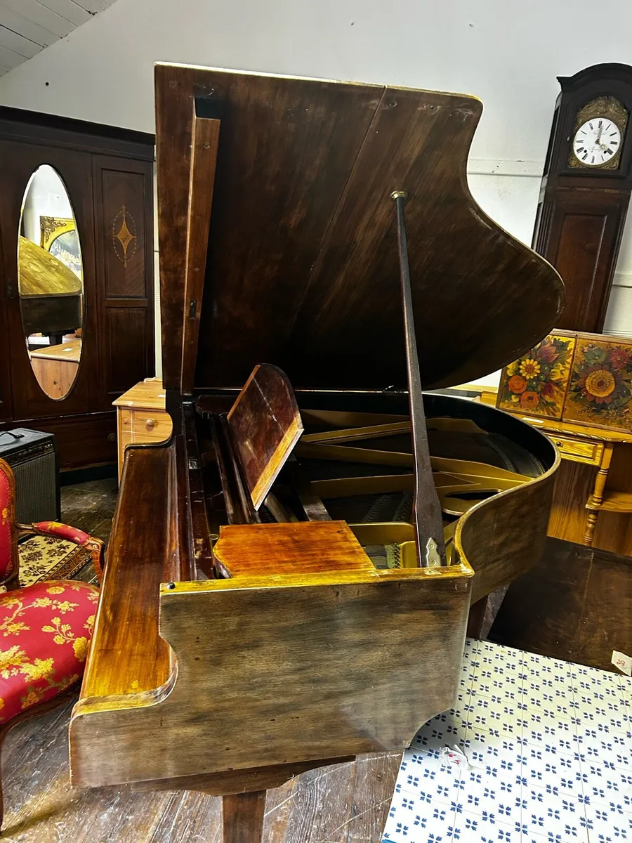 Grand piano - Image 2