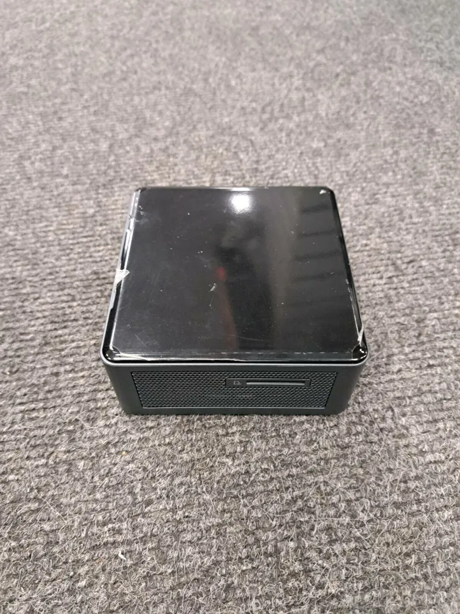 Intel NUC Mini Pc Kit - Image 2