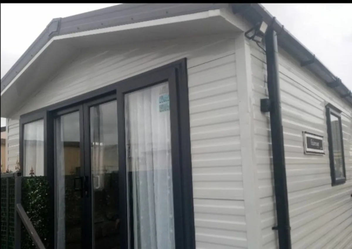 Mobile home - Image 1