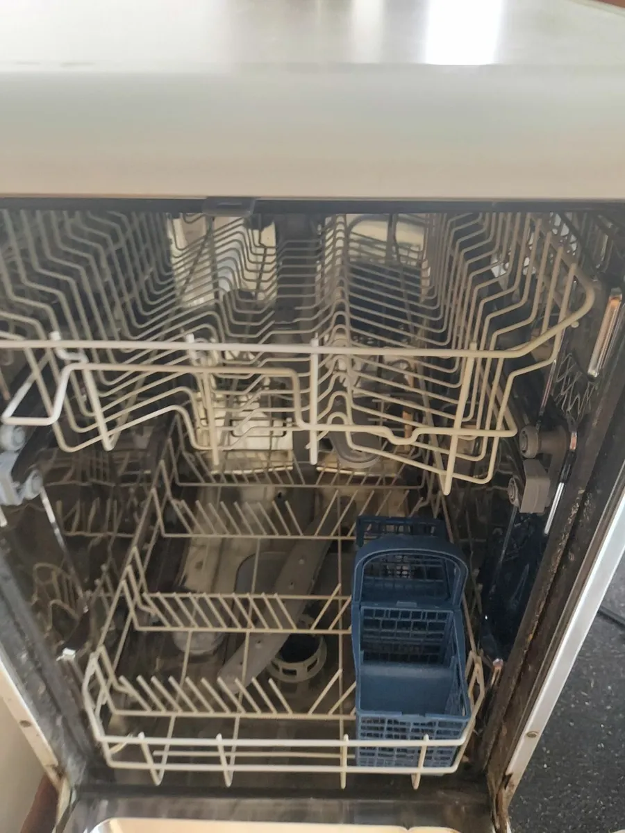 Dishwasher - Image 4