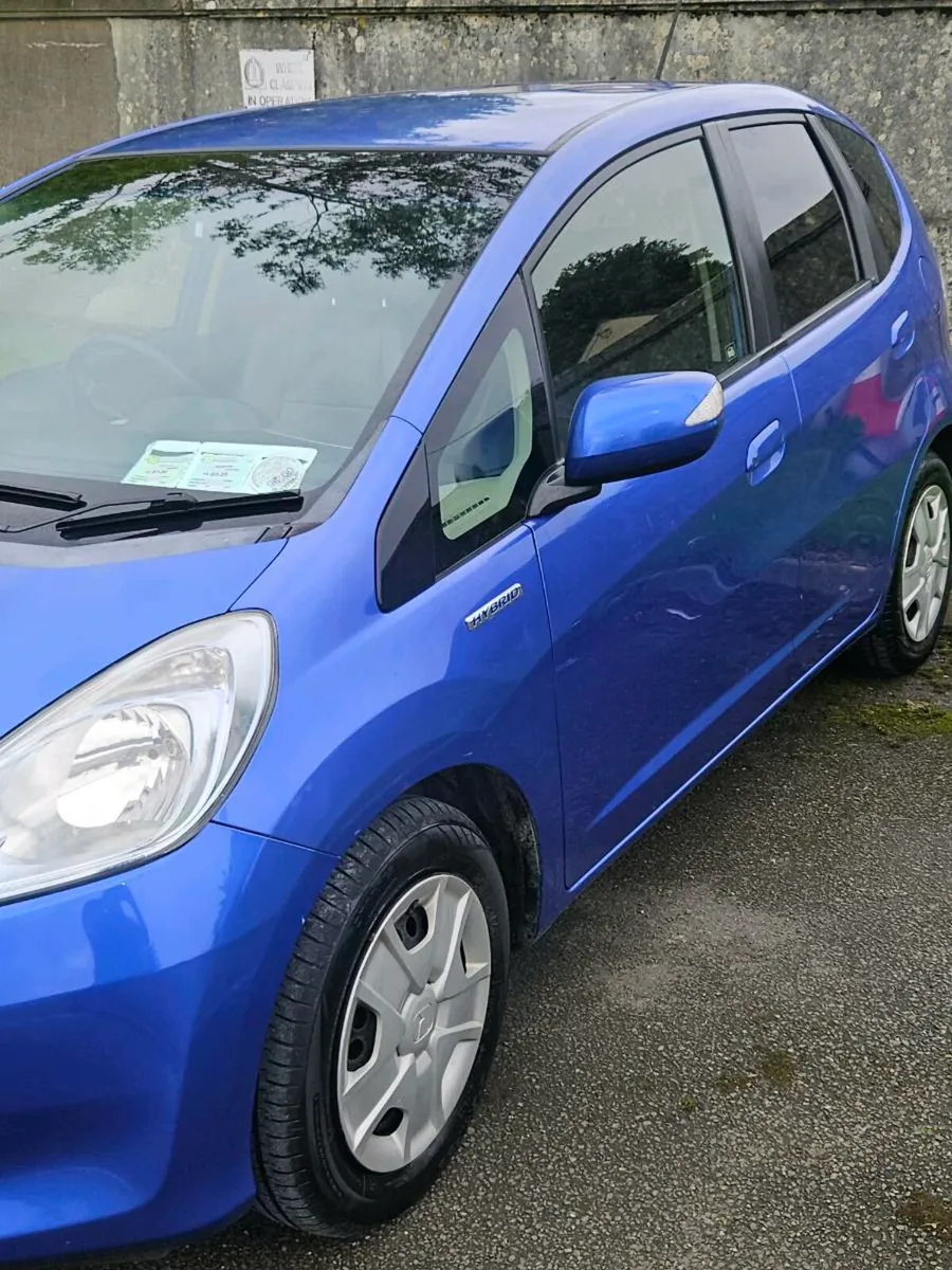 2013 HONDA FIT AUTOMATIC - Image 3