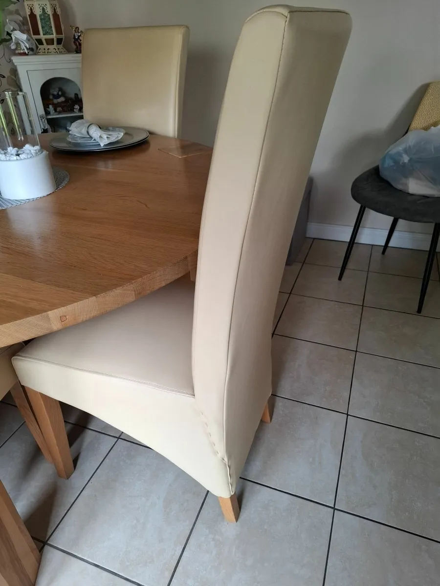Solid Oak Table & 6 Chairs - Image 4