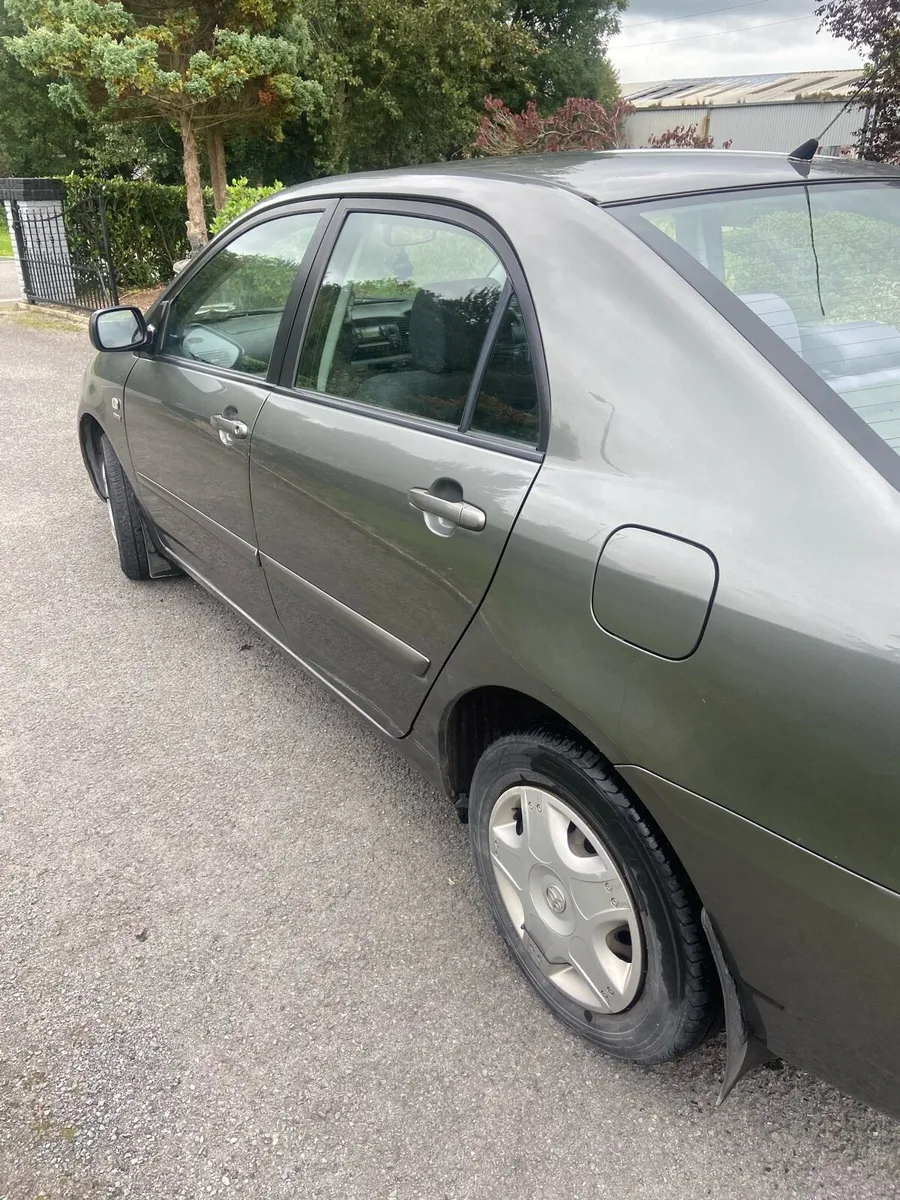 Toyota Corolla - Image 2