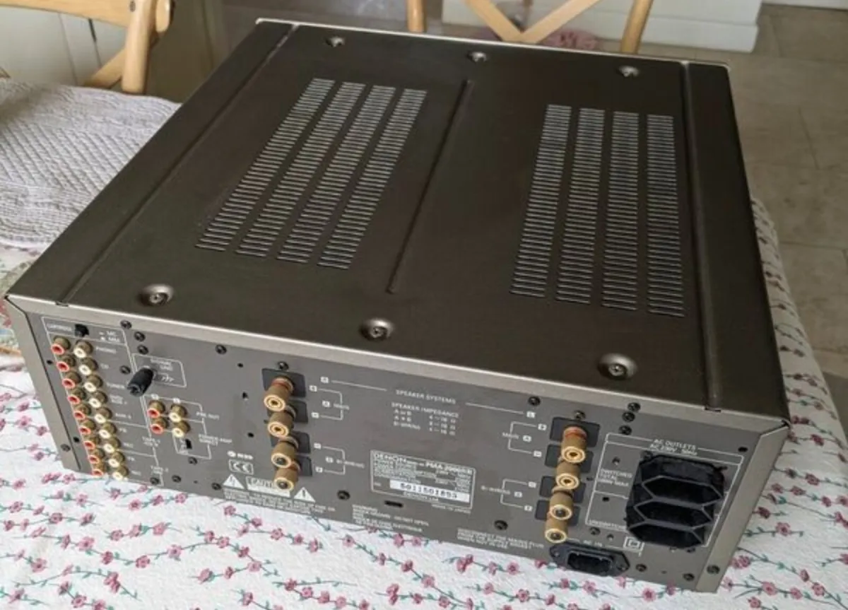 Denon PMA2000 IV R amplifier - Image 4