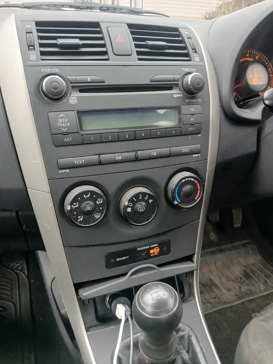 Toyota Corolla 2007 - Image 2