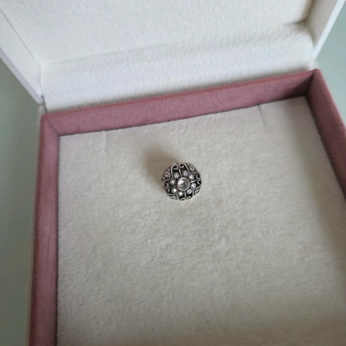 Pandora charm sparkly clear - Image 3