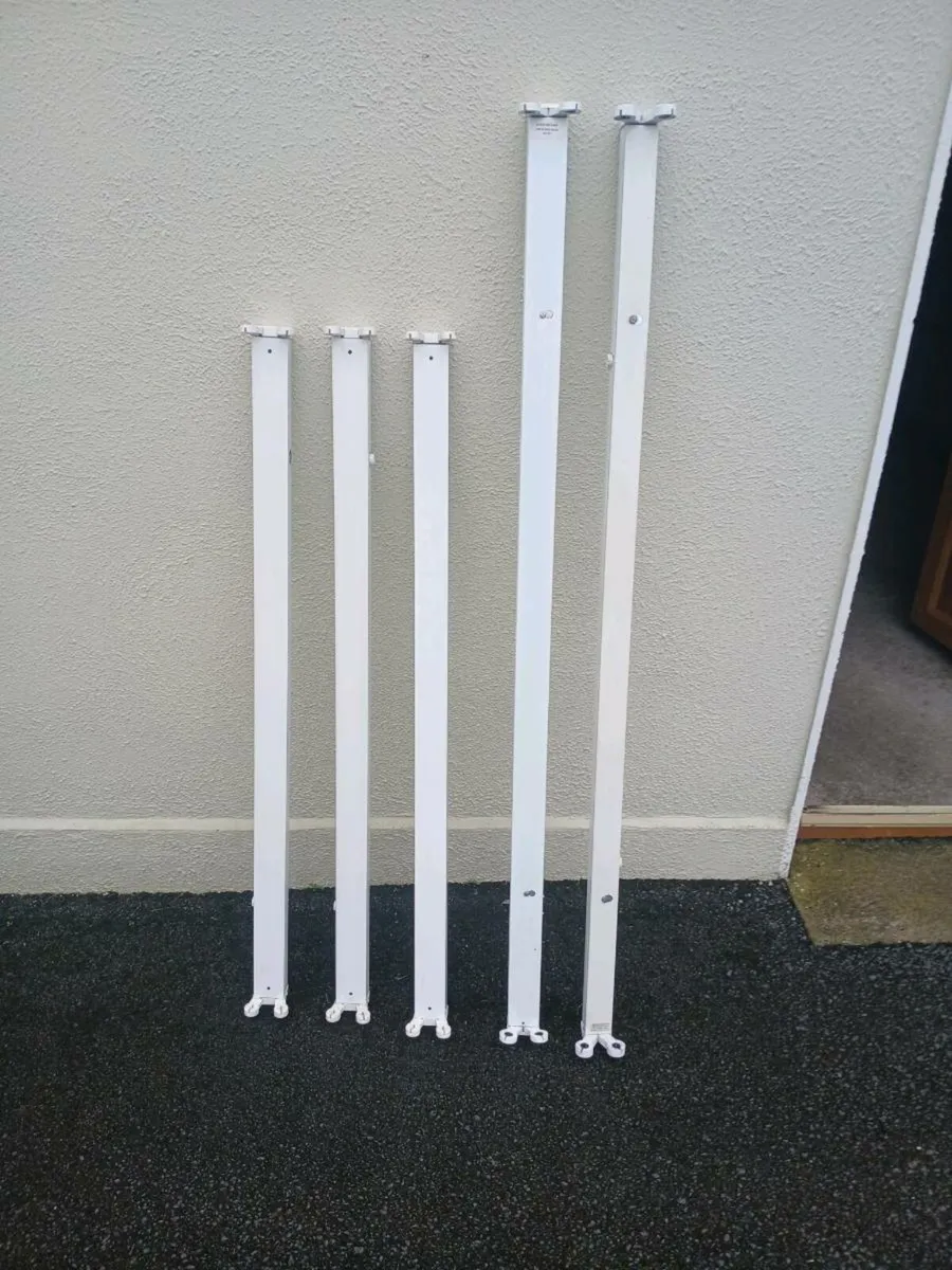 Fluorescent light fittings