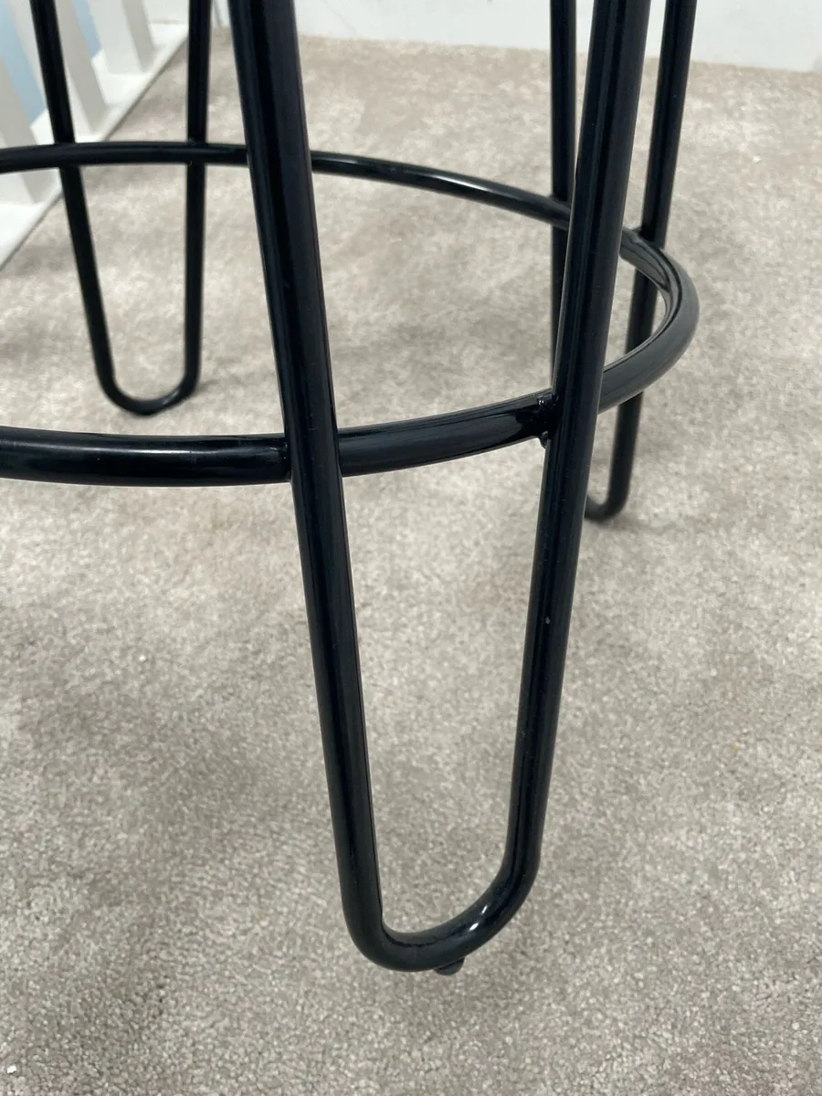 3 x bar stool/ island chairs - Image 3
