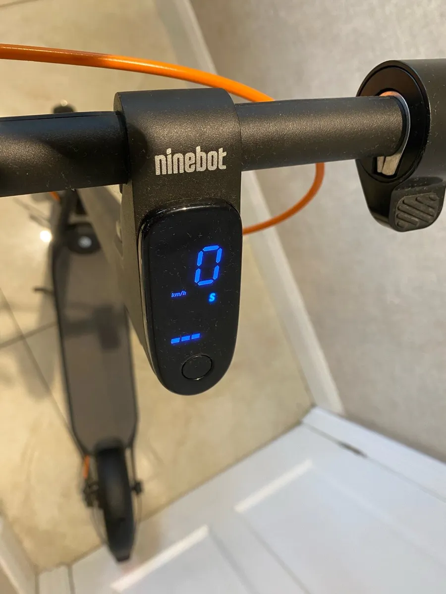 Ninebot F30 Plus E-Scooter - Image 2