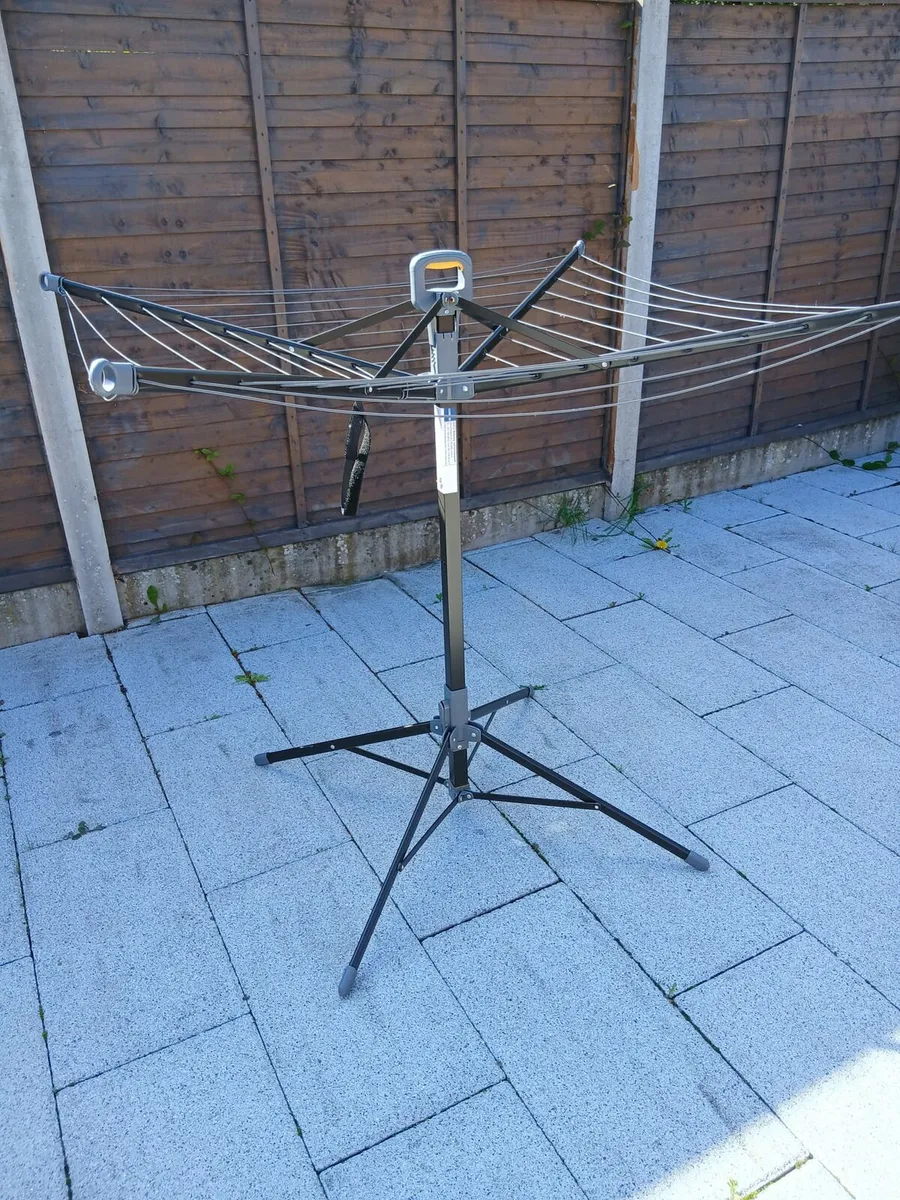 Free standing clothes airer - Image 1