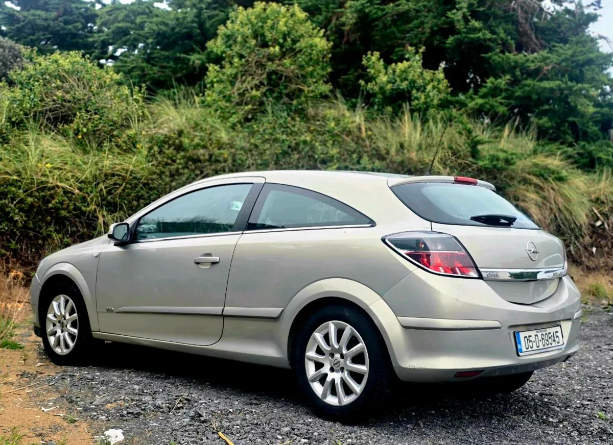 2005 OPEL ASTRA GTC LOW KILOMETRES NCT - Image 2
