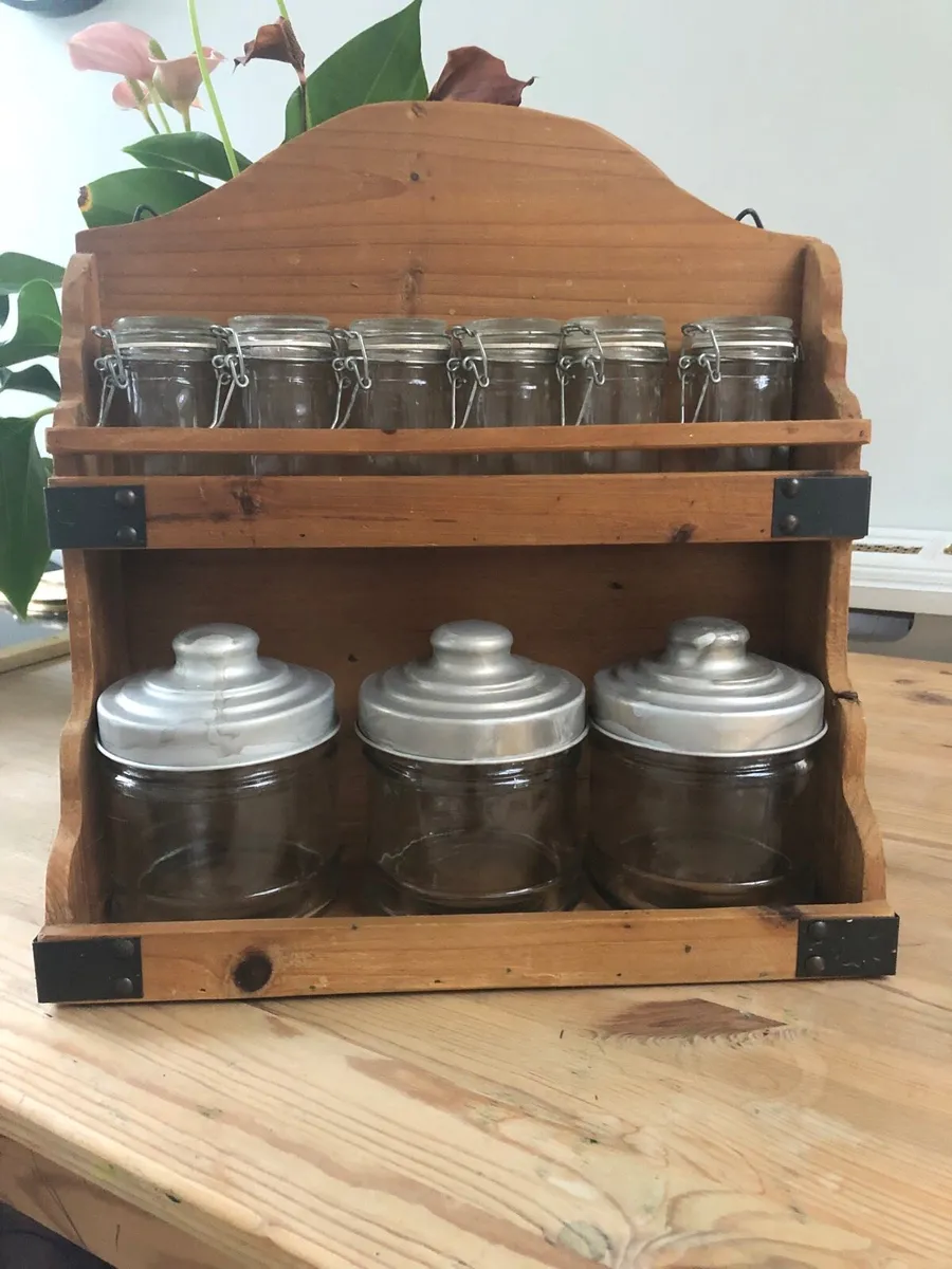 Kitchen storage