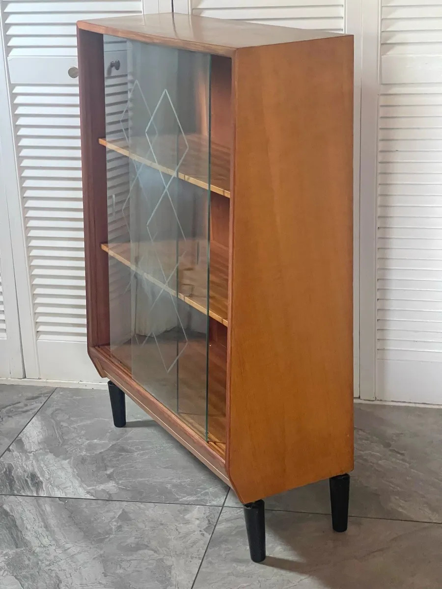Mid century bookcase - Image 3