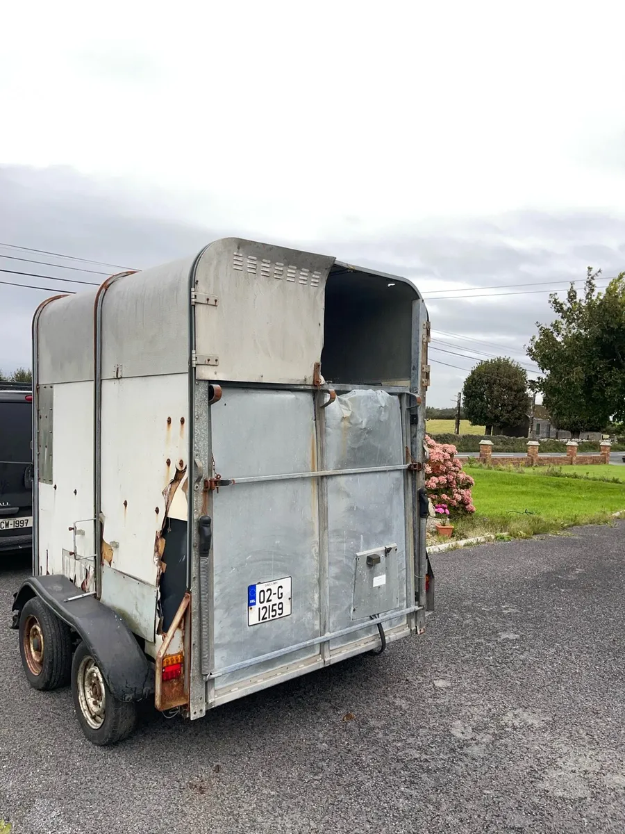 Hunter Horsebox - Image 1