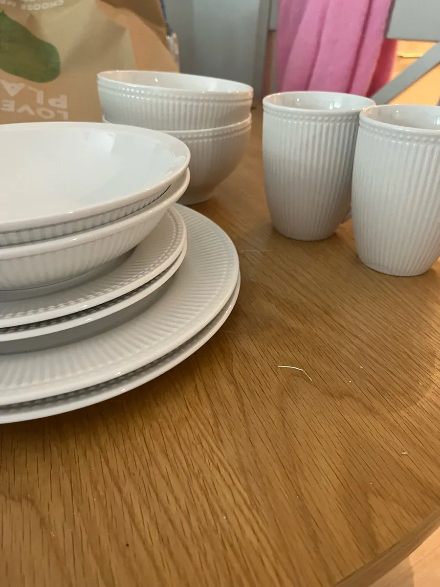 Dinnerware sets and cutlery set - Image 4