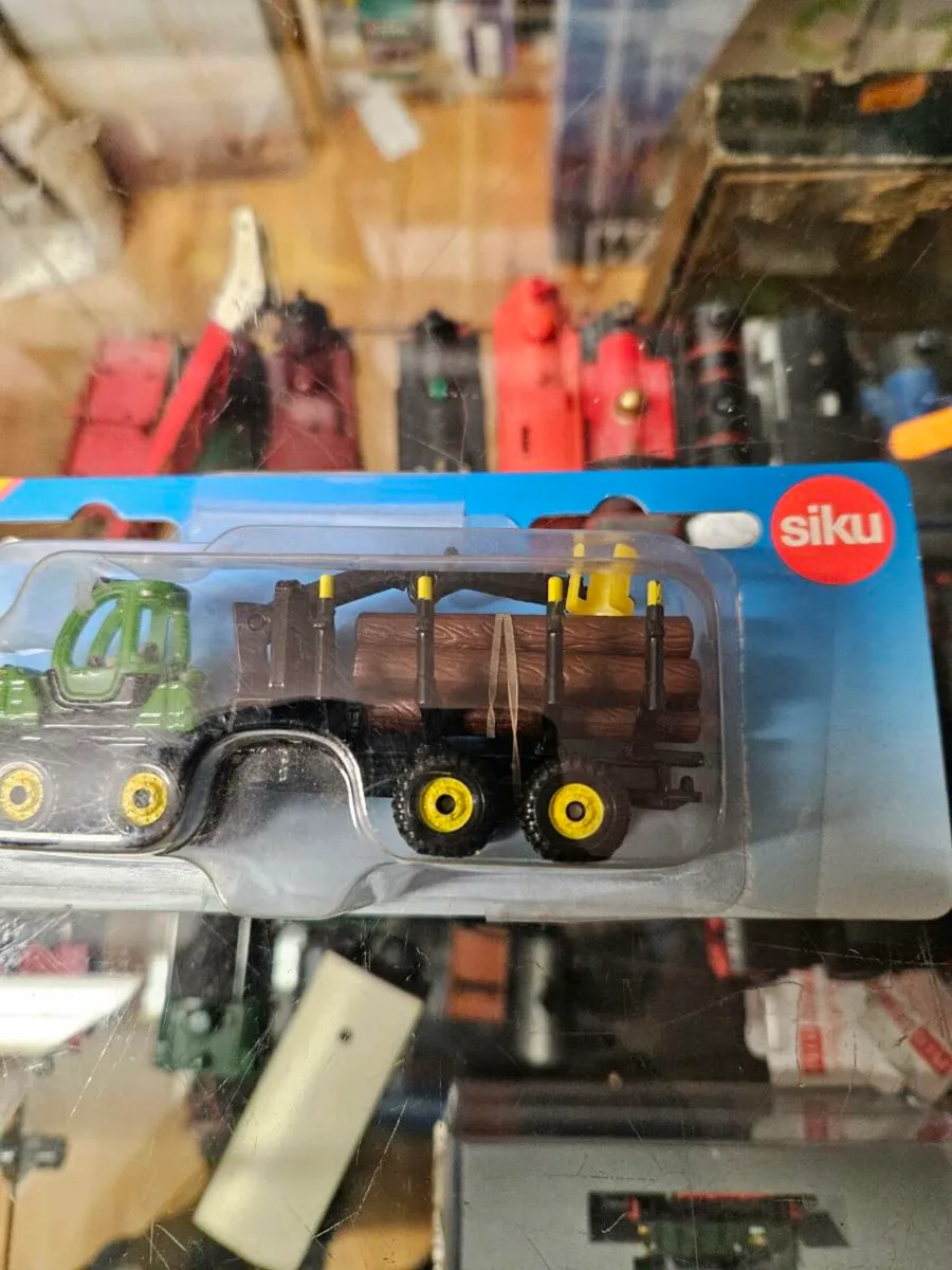 Corgi Siku John Deere Forestry Log Forwarder - Image 3