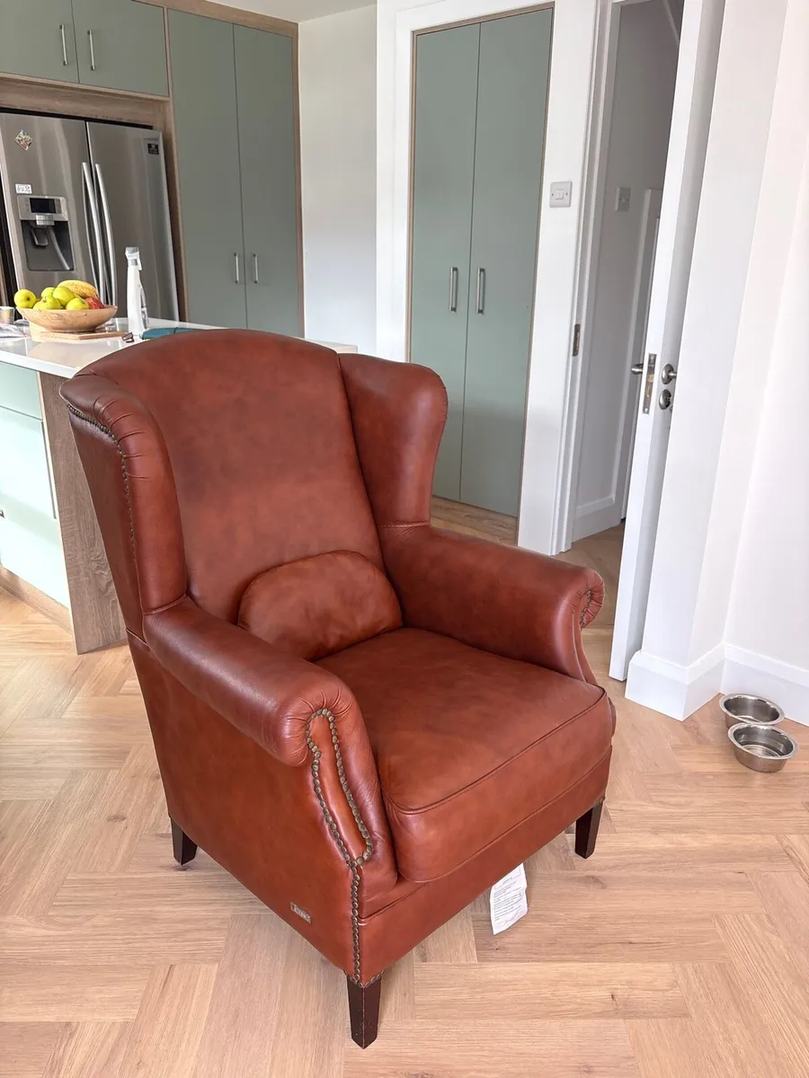 Brown leather armchair - Image 1