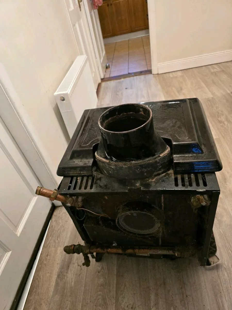 Stanley Erin Boiler Stove - Image 4
