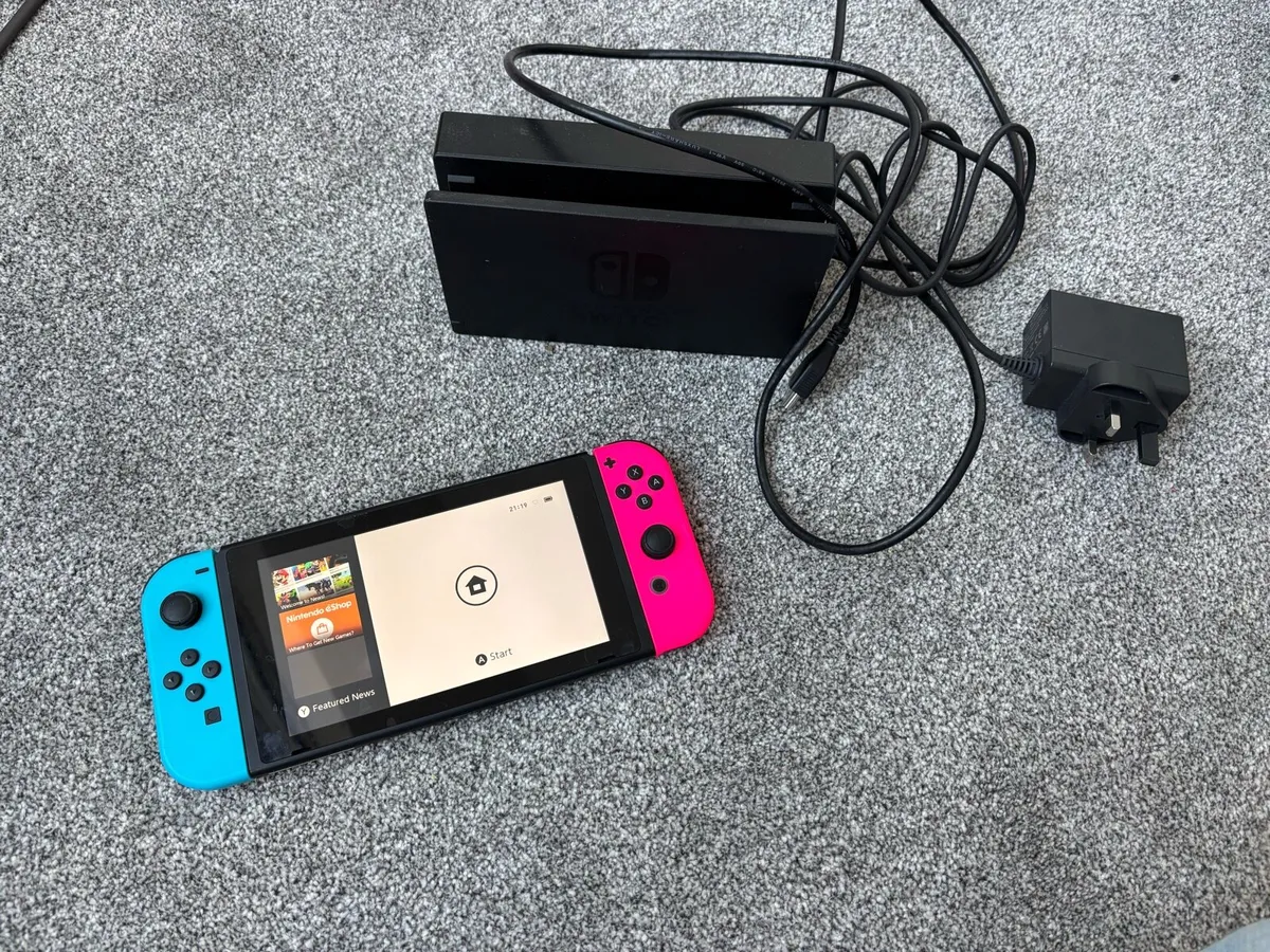 Nintendo switch - Image 1
