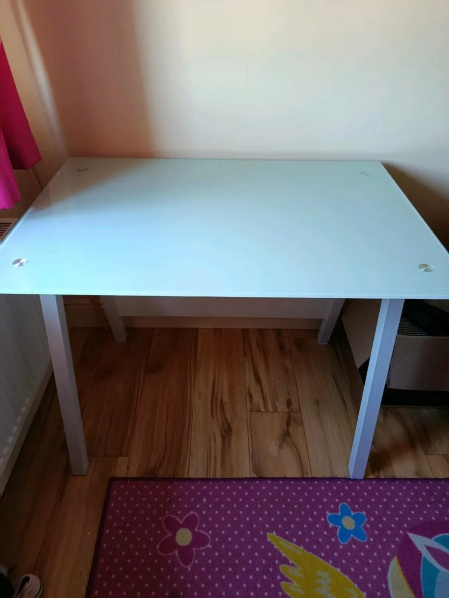 Desk - Image 2